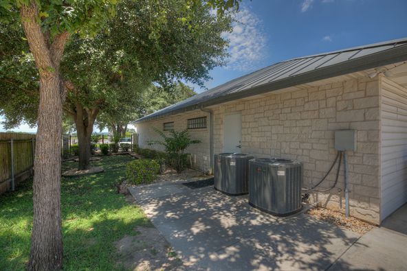 Office For Sale: 2461 Loop 337, New Braunfels, TX 78130